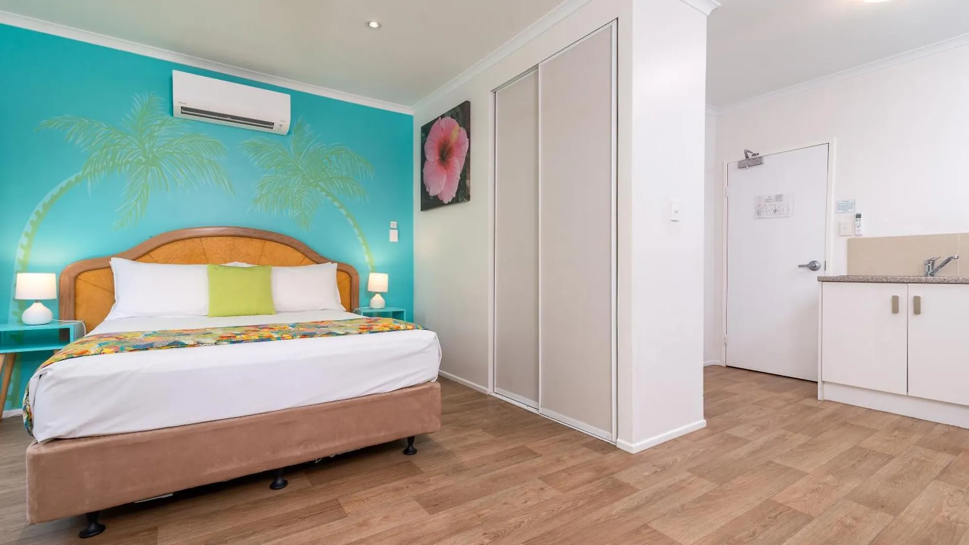 ****  Port Douglas Motel Australia